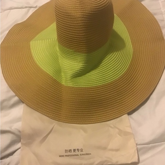 Oh Sunny 5.5 inches wide brim floppy foldable roll up straw hat NWT - Picture 8 of 14